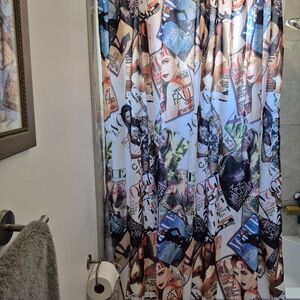 Vintage-Inspired Vogue Magazine Shower Curtain – Retro Glam Bathroom Decor